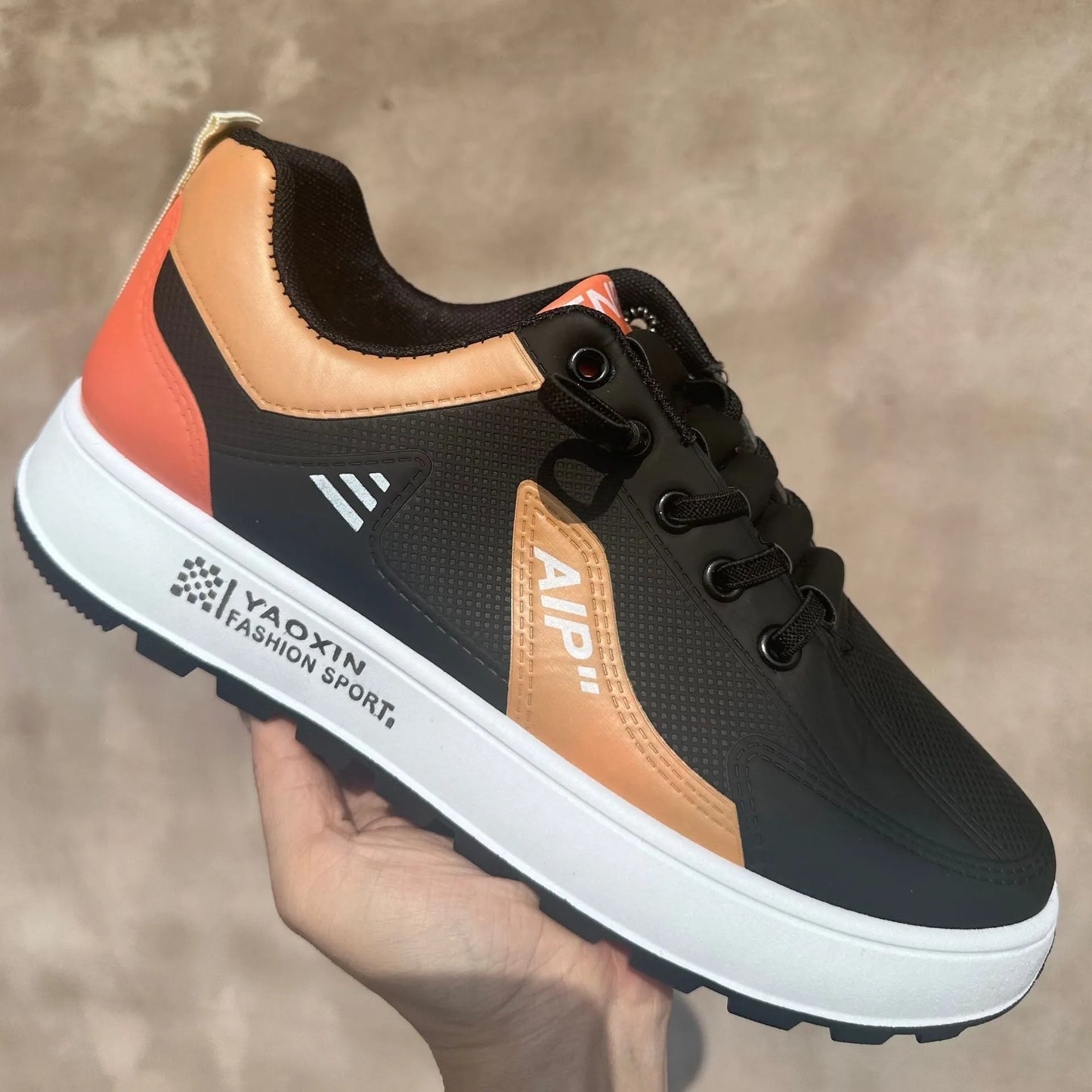 Men's solid colour round-toe casual sneakers in artificial PU material.