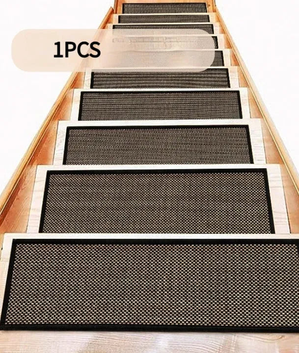 Japanese-style solid colour linen-like stair mat with rubber bottom on a wooden step.