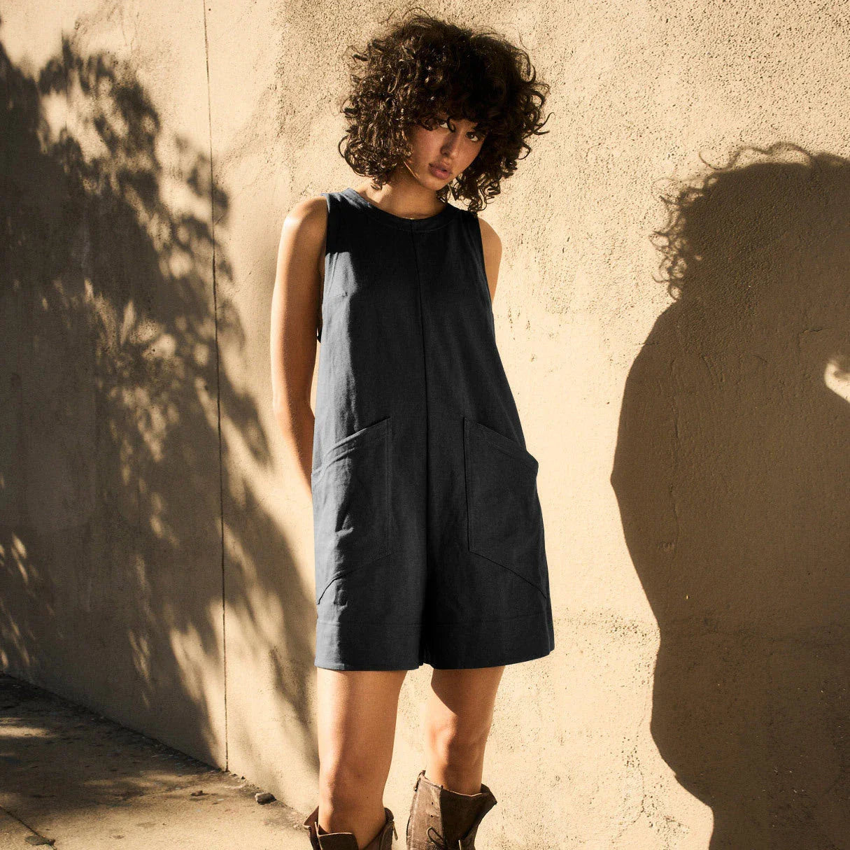 Comfortable loose jumpsuit with pockets in various colors, perfect for casual summer wear