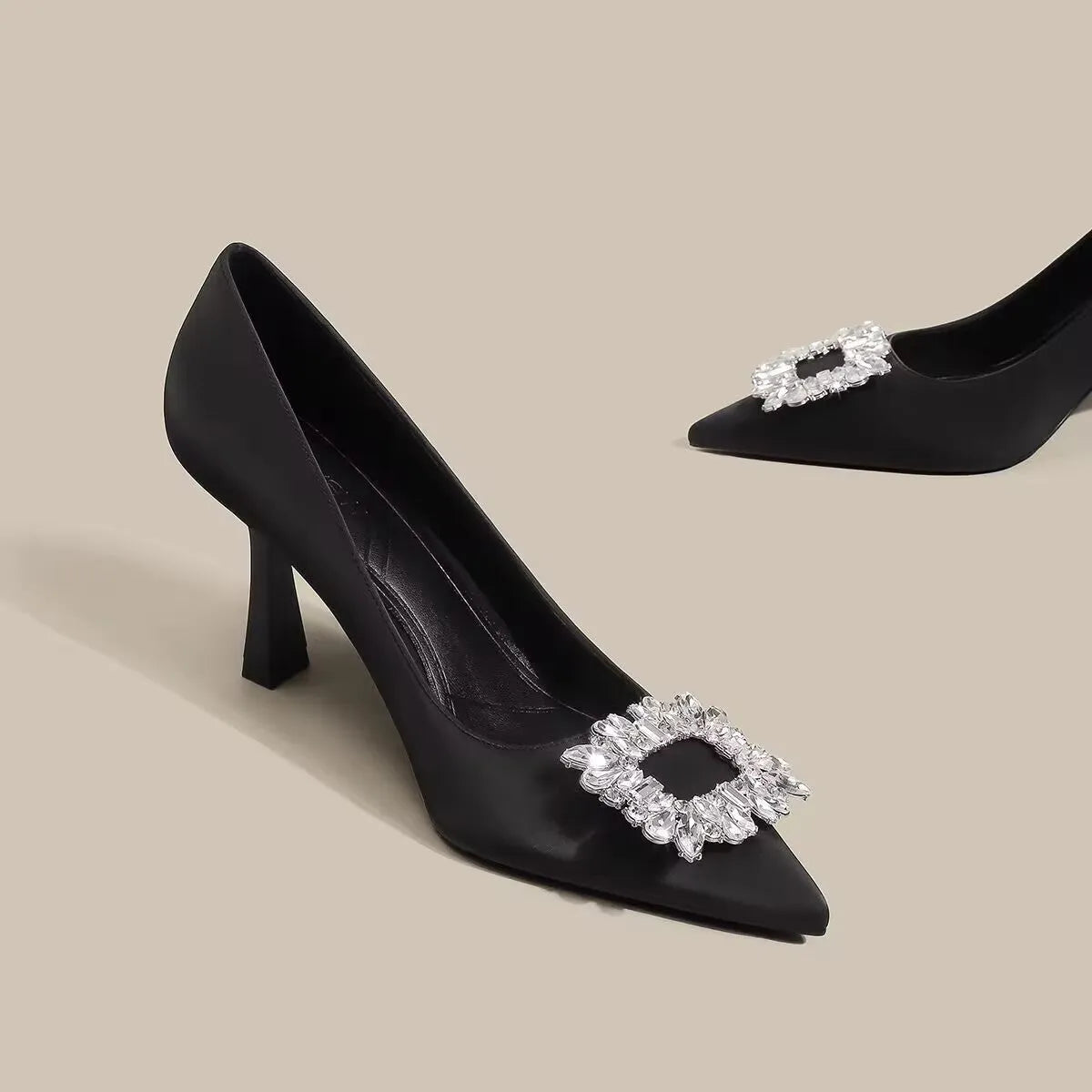 Women's pointed toe stiletto pumps with mid-height heel in beige or black colours