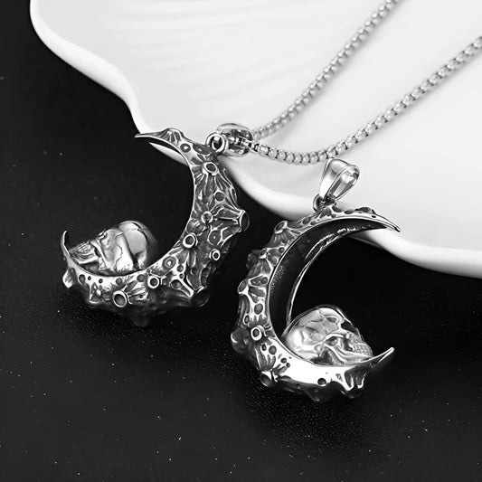 Men's silver stainless steel necklace with a detailed alloy skull pendant on a chain.