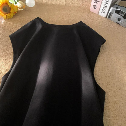 Men's loose solid colour cotton sleeveless tank top on a hanger.