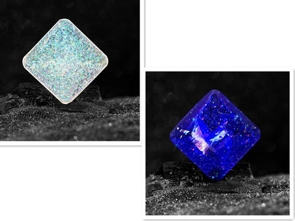 Resin rotating pocket flip toy, 4 x 4 x 1.3 cm quadrilateral desk toy in multiple colour options