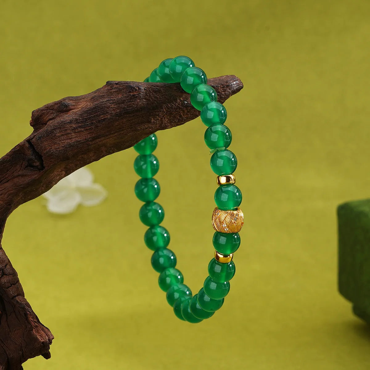Green agate 6mm beaded bracelet with S925 sterling silver and yellow gold electroplated retro geometric design.