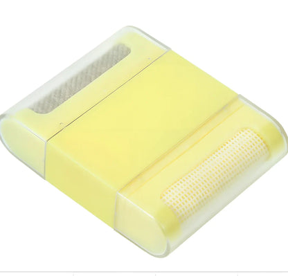 Portable manual fabric cleaning brush with removable catching net, 6.4 cm wide plastic construction