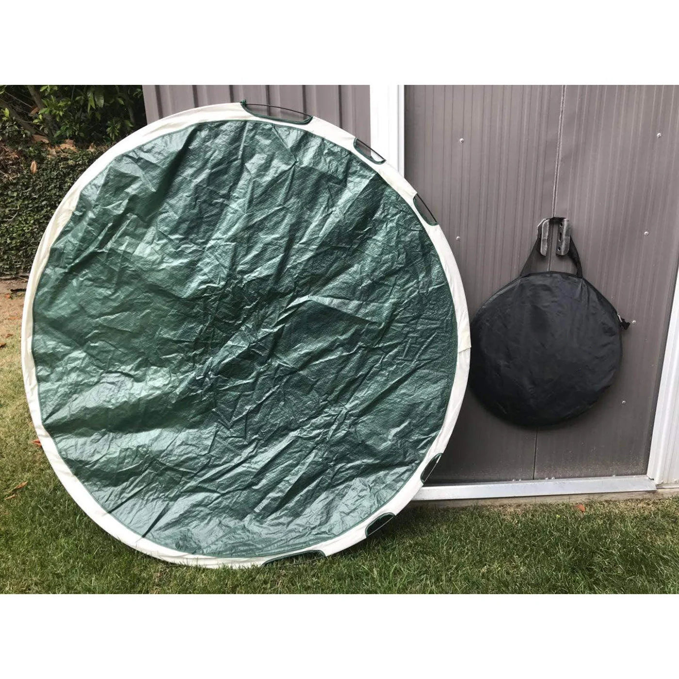 Green foldable dustpan leaf storage bag collector for garden cleanup