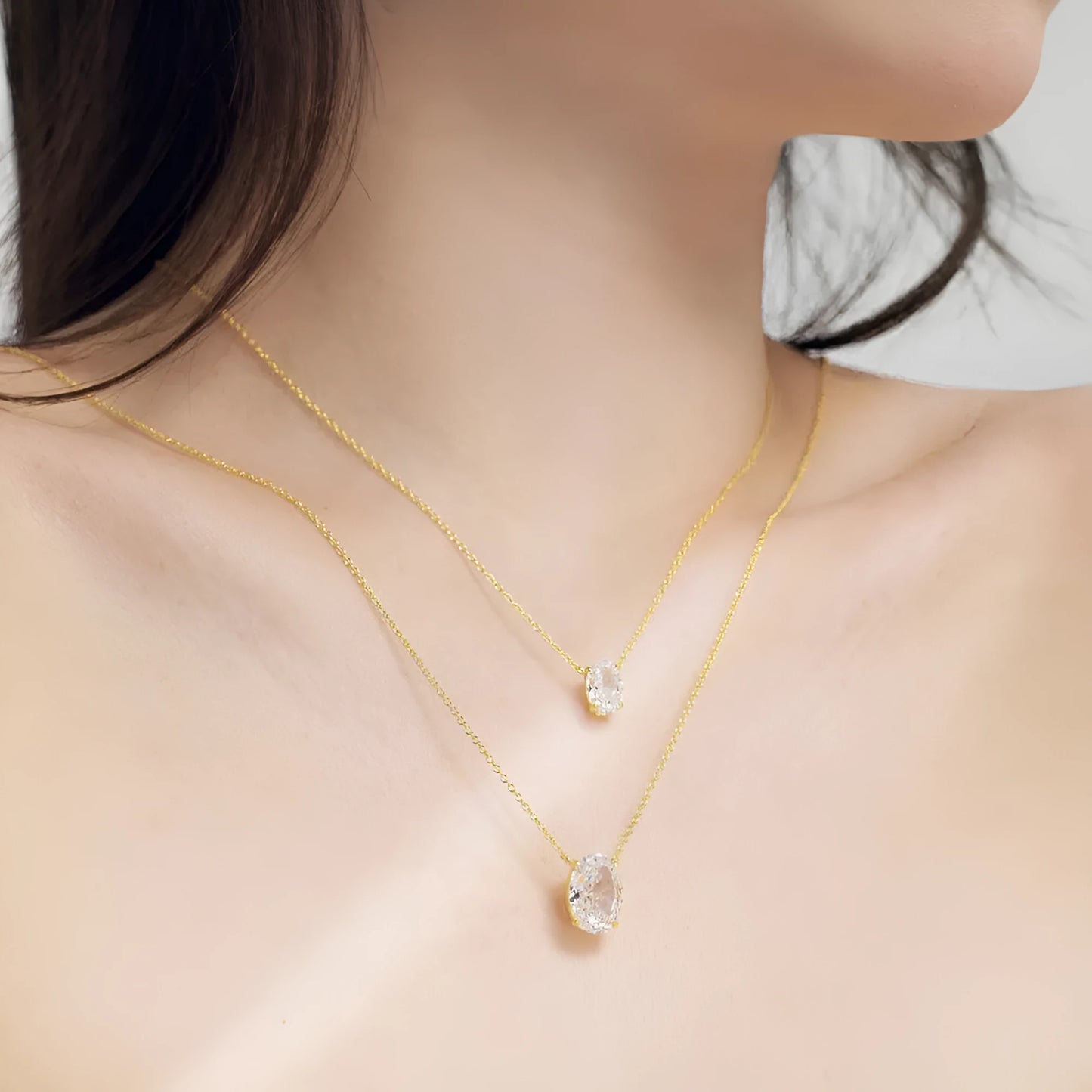 Women's S925 sterling silver necklace with geometric oval pendant in two size options