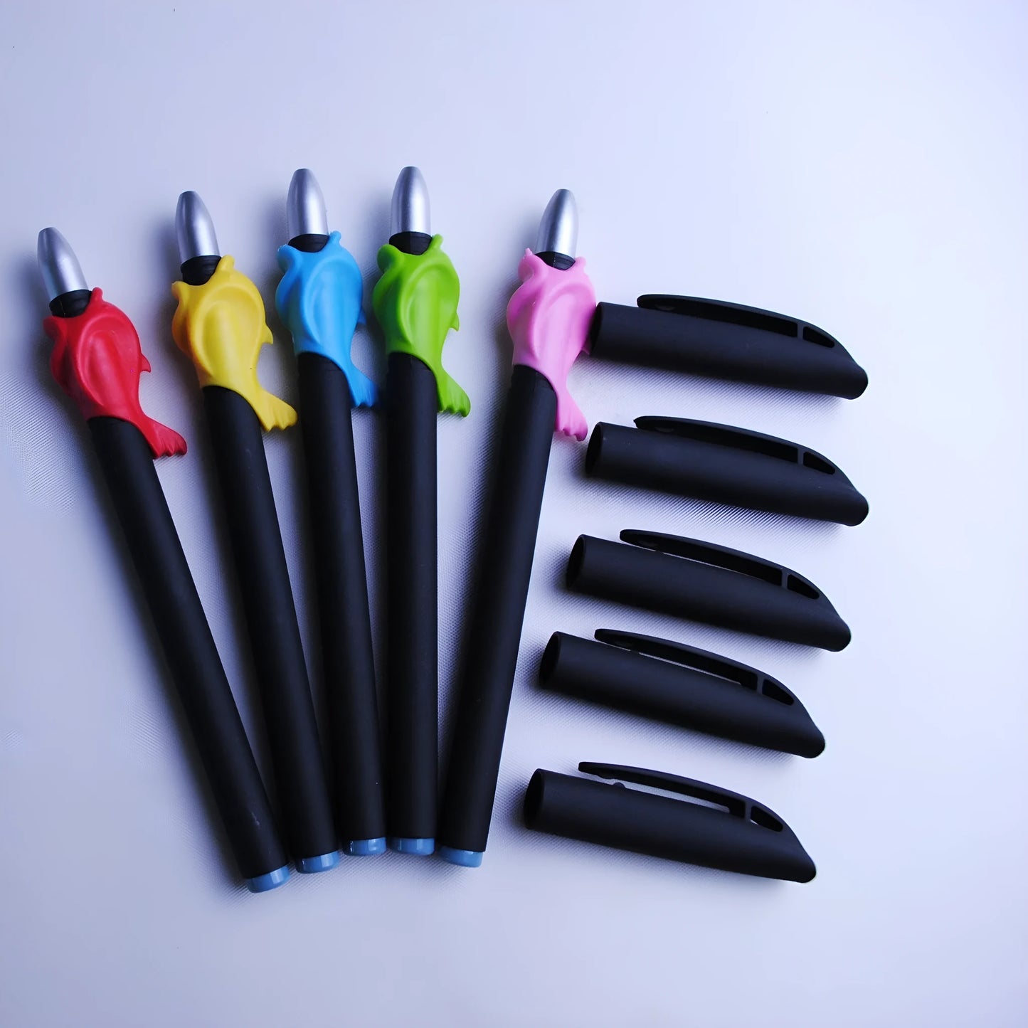 Household portable ink automatic fading pen set showing 0.5mm tip, eight blue refill cores, and plastic pen body