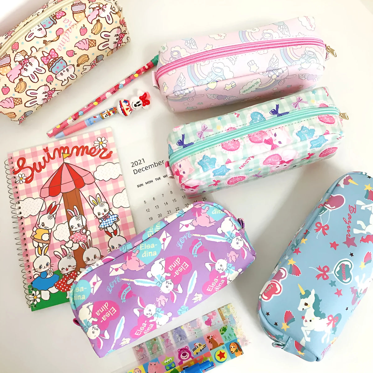 Printed cylindrical PVC pencil case, 19x6.3x7cm, Japanese cute cartoon stationery box for school students