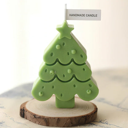 Christmas tree scented soy wax candle with lead-free cotton wick in cylindrical shape, multiple size options available