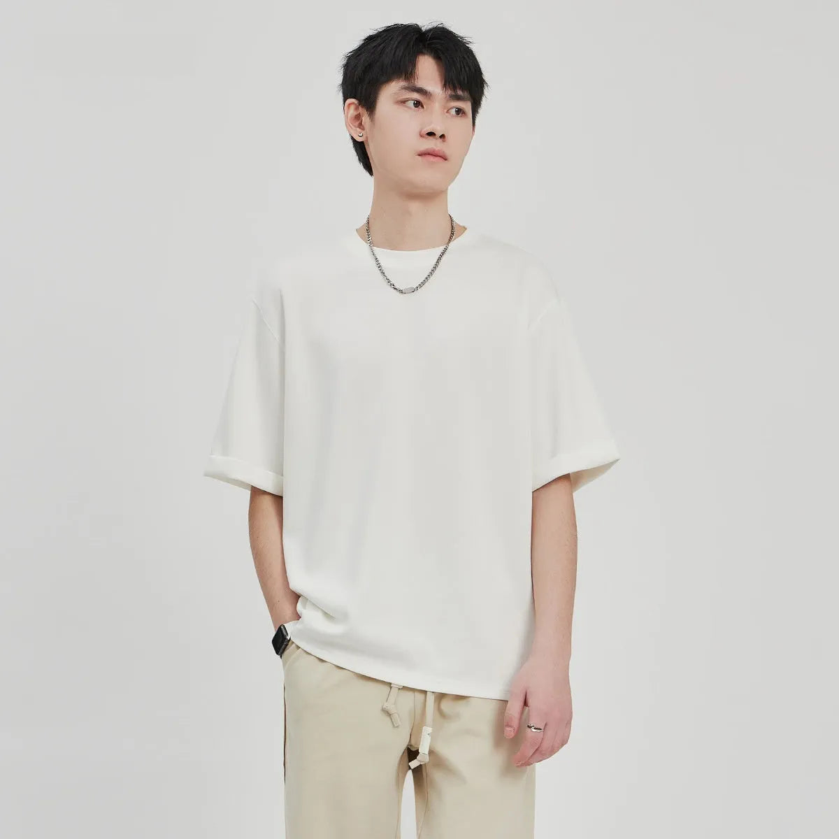 Men's loose drape knit casual t-shirt in solid colour with short sleeves