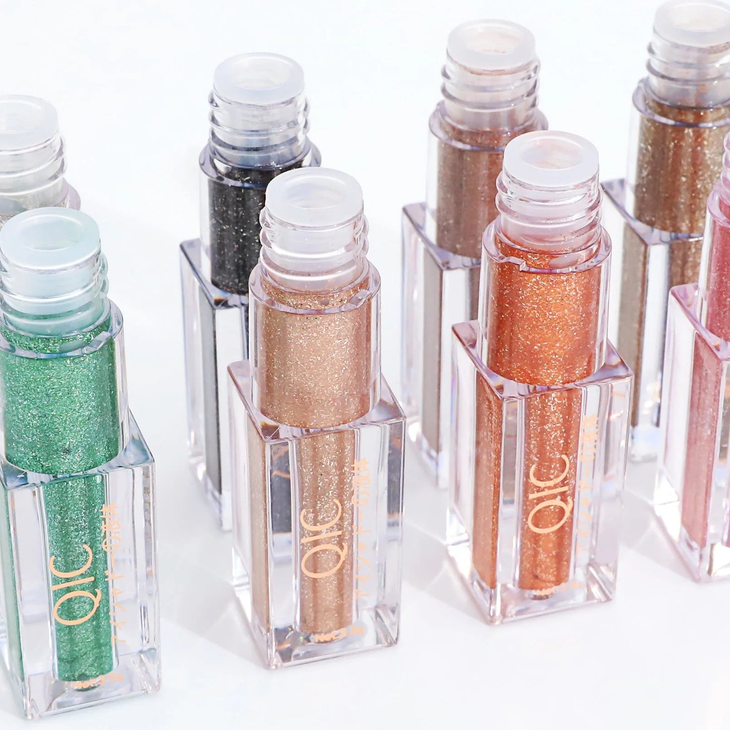 Liquid Eyeshadow with Crushed Diamond Effect in various colors for a glamorous look