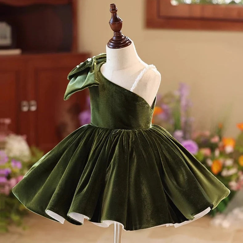 Children's evening dress in green polyester fabric with sizes for heights 80-130cm, featuring a light luxury design suitable for minority high-end occasions like weddings and parties
