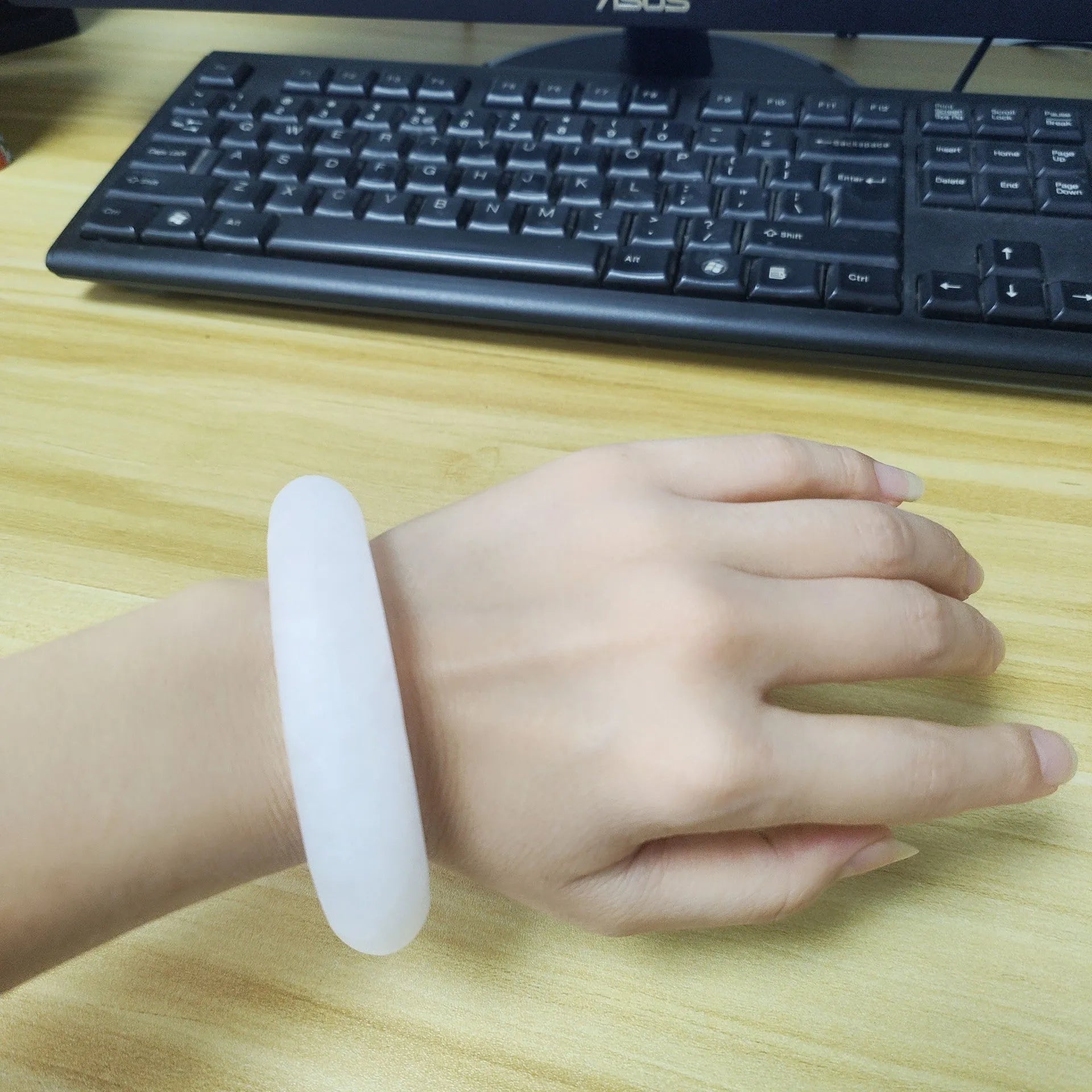 PVC cooling neck ice ring for outdoor sports in multiple colours with temperature settings