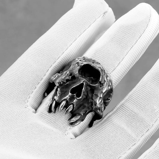 Alloy skull ring with one-eyed design and electroplated finish in retro punk style