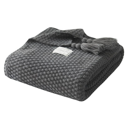 Dark gray fringed acrylic knitting blanket 130cm x 170cm with plain weave and moisture-wicking fibres