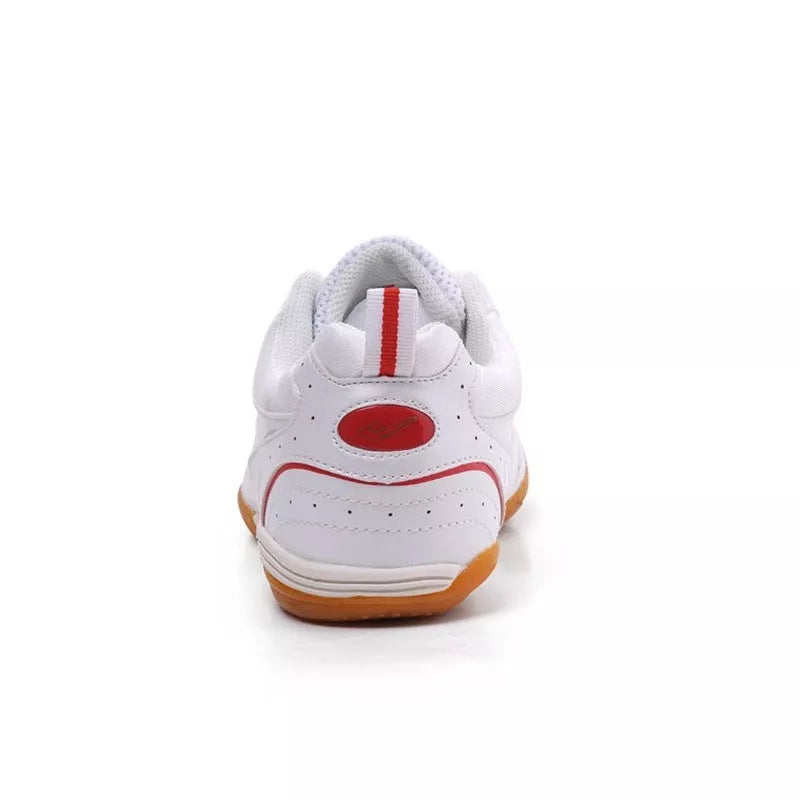 Table tennis shoes in white and blue or white and red with breathable upper and beef tendon sole
