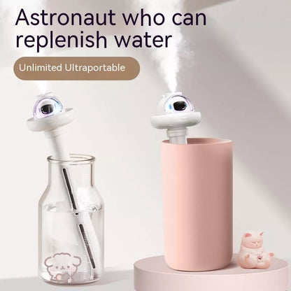 USB Portable Astronaut Humidifier with sterilization function in white
