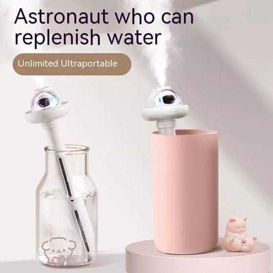 USB Portable Astronaut Humidifier with sterilization function in white