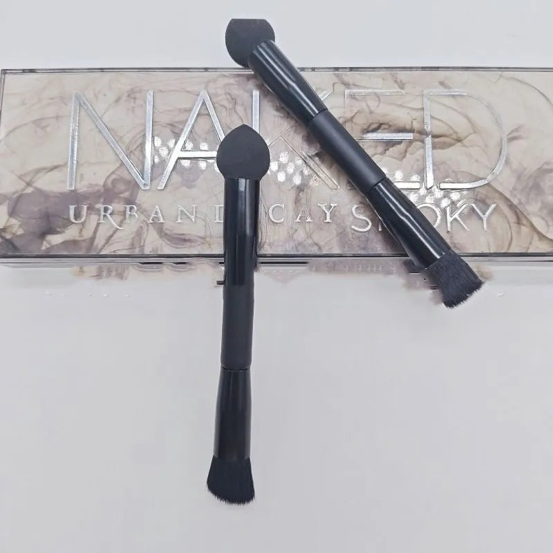 Black wooden handle concealer brush with sponge tip for dark circle coverage