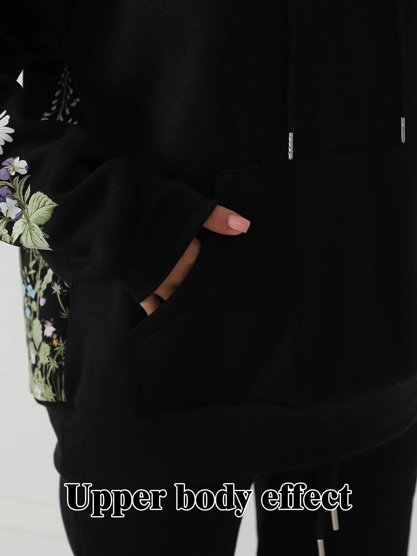Women's Floral Sweatshirt in Soft, Comfortable Fabric with Relaxed Long Sleeve Design
