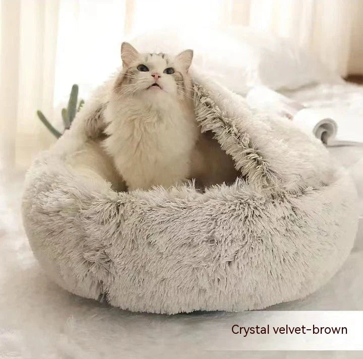Cozy pet bed with plush and warm fabric for cats and dogs