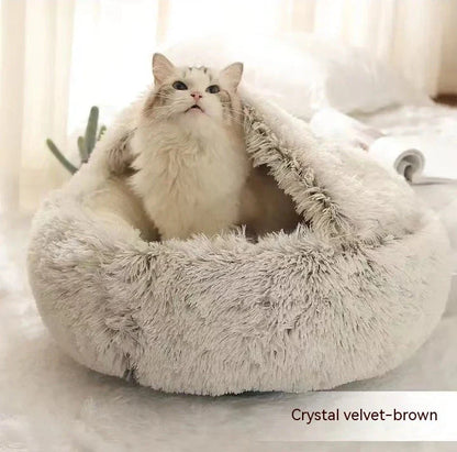 Cozy pet bed with plush and warm fabric for cats and dogs