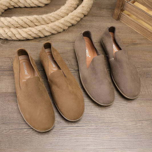 Men's handmade low-top shoes in khaki with wedge heel and rubber sole