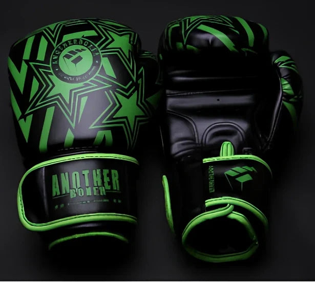 Children's 4oz boxing gloves with 4cm palm width for 3-5 year old martial arts training