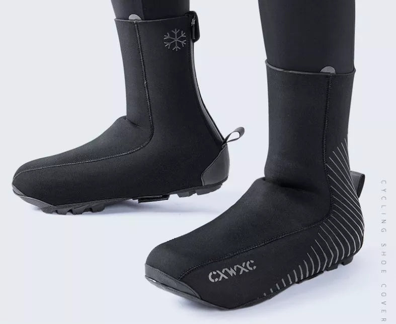 Black bike shoe cover with reflective details for wind and waterproof protection