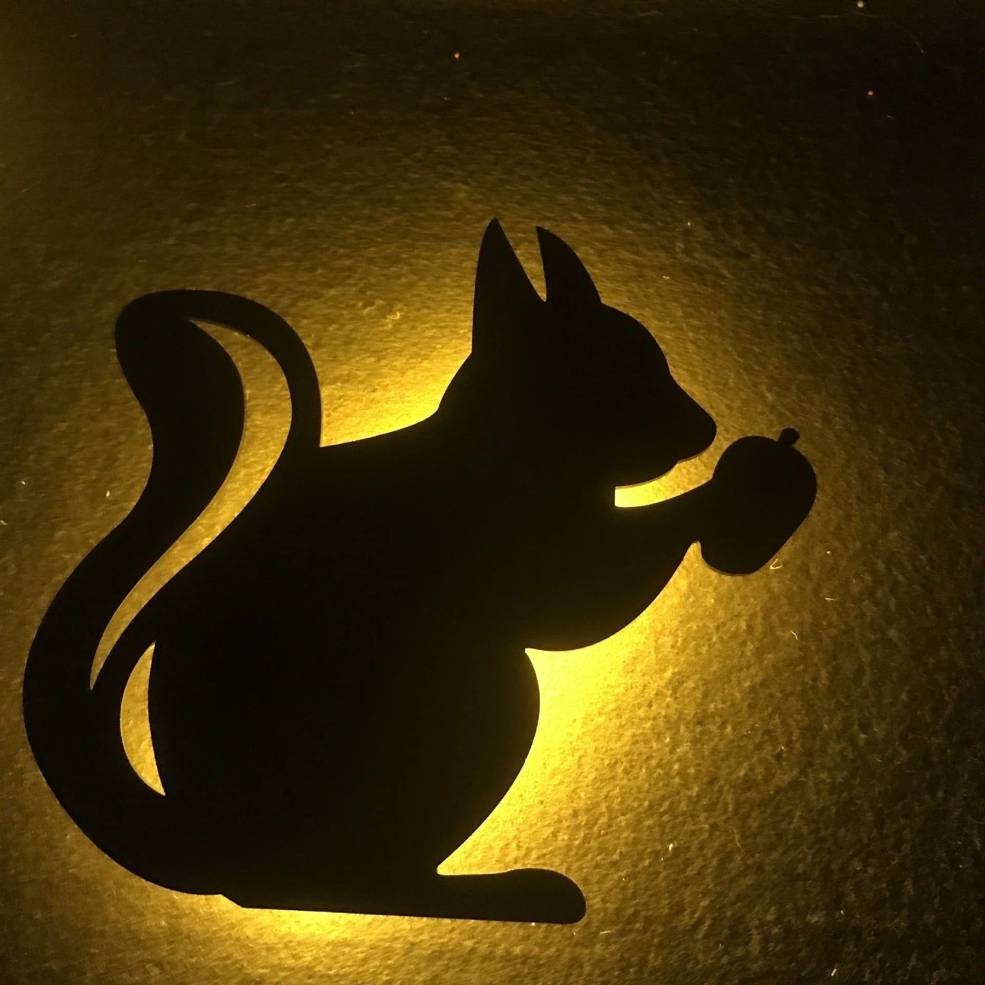 Illuminating pet-themed night light with smart sound sensor and customizable design