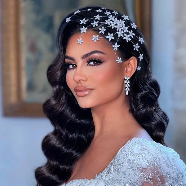 Bridal Rhinestone Hair Combing Ornaments - Elegant wave-like design with sparkling white crystals for a glamorous bridal hairstyle