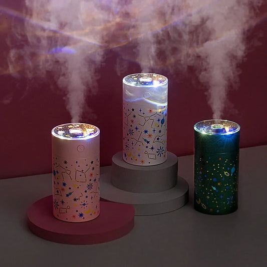 Round plastic star projector humidifier with water tank and USB cable, 67x67x125mm dimensions