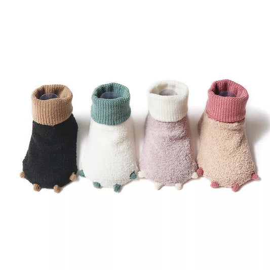 Warm baby socks in khaki, white, toon, and black colors for sizes S, M, L
