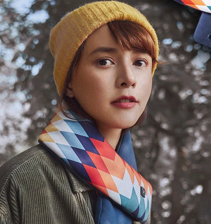 Heated USB-powered neck scarf with retro plaid pattern and temperature control settings