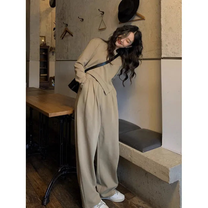 Women's khaki casual sports suit with long sleeves, trousers, and splicing details in Japanese Korean style