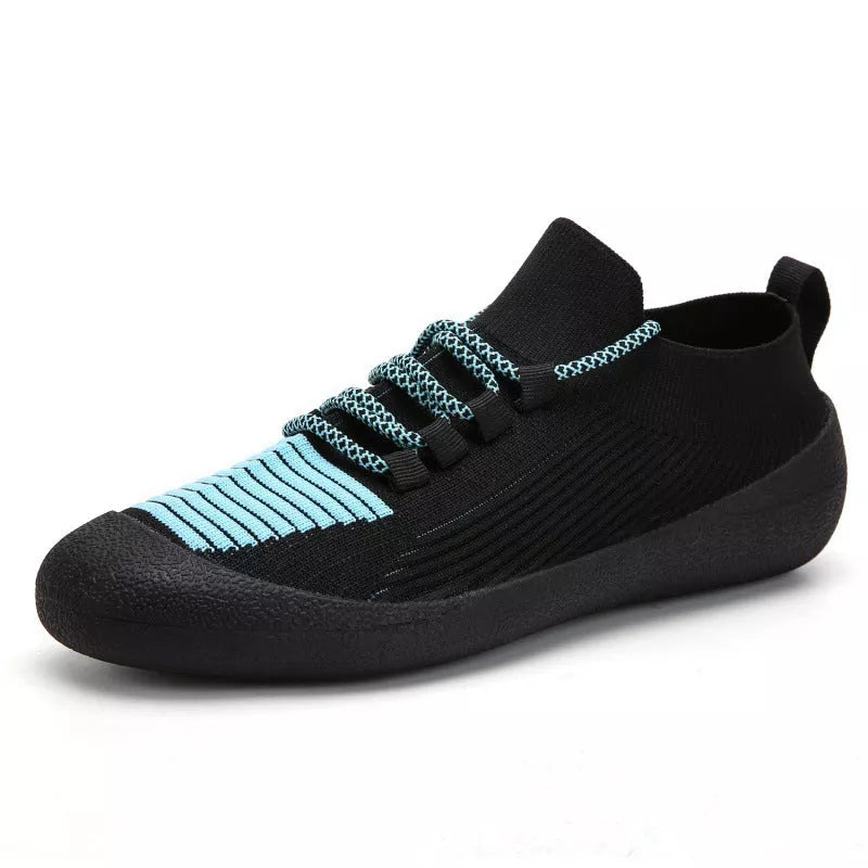Men's casual lace-up sneakers in solid colors with round toe and rubber sole