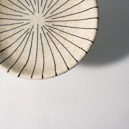 Black and white stripes fruit plate with retro design, 22cm diameter synthetic resin dessert serving plate