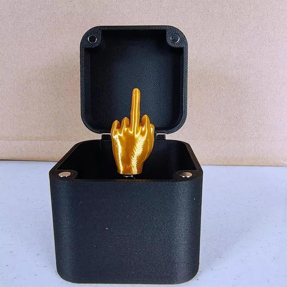 Middle Finger in a Box Christmas prank gift, 5x5x5cm, American style