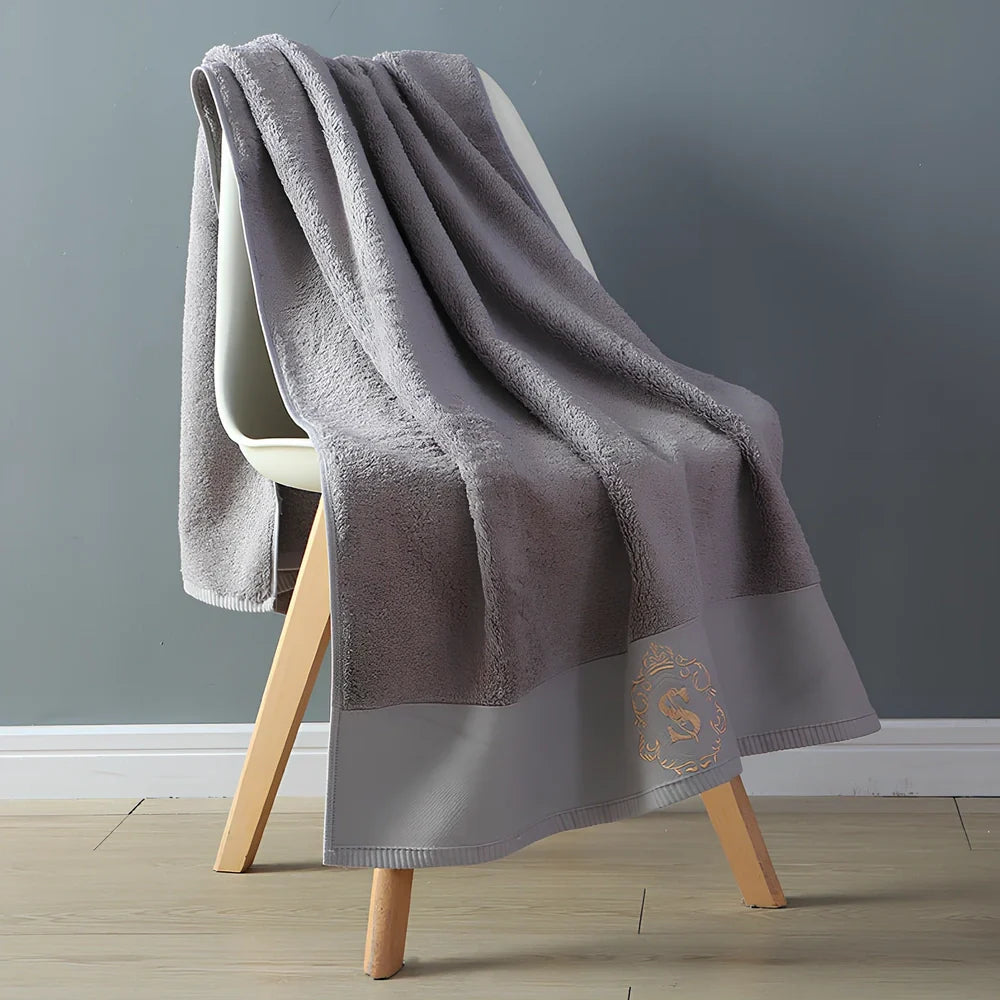 Pure cotton bath towel with spiral hair construction measuring 80x160cm in business grey colour