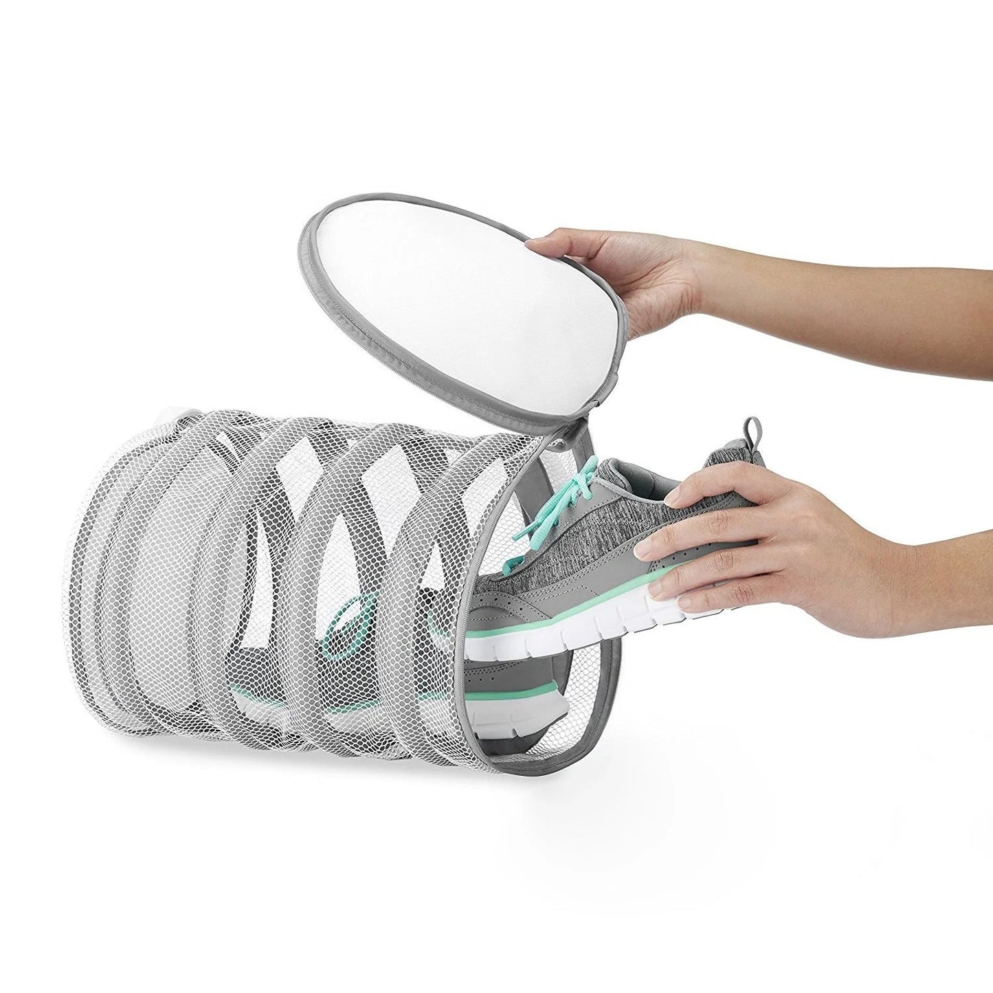 Thick mesh shoe bag with hanging loops, size 18x40cm, made of durable polyester