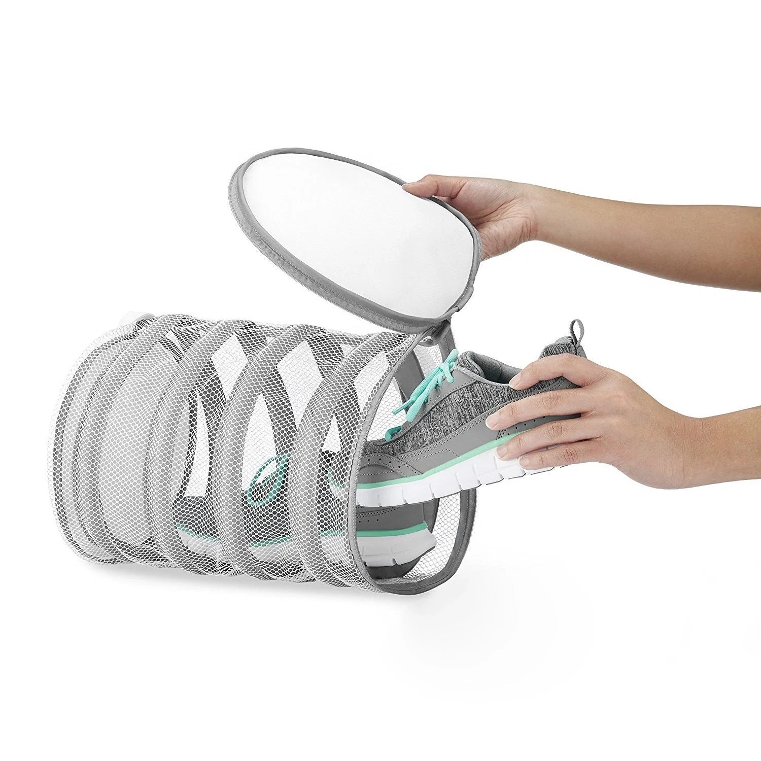 Thick mesh shoe bag with hanging loops, size 18x40cm, made of durable polyester
