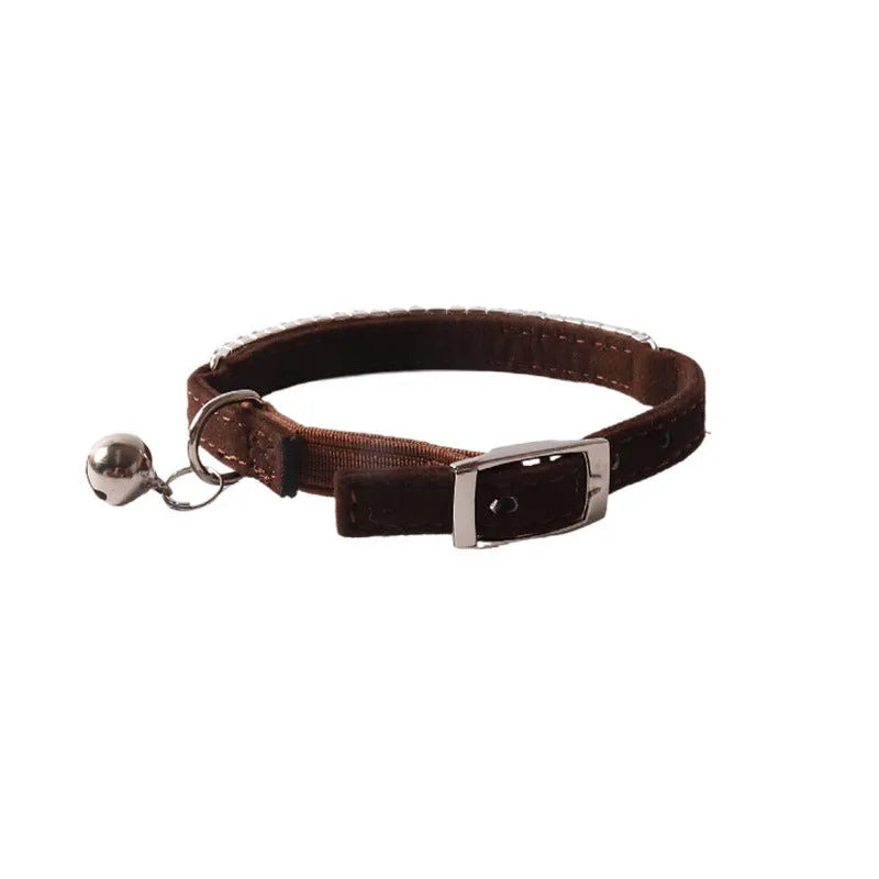 Flannel elastic buckle cat collar showing gang drill pattern and adjustable mechanism