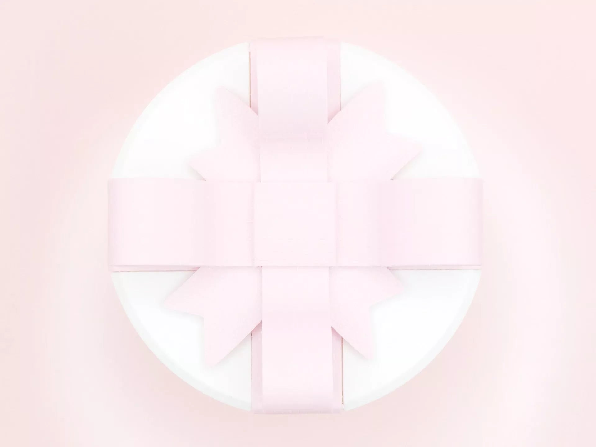 Creative 3D printed Valentine's Day gift box with bowknot design