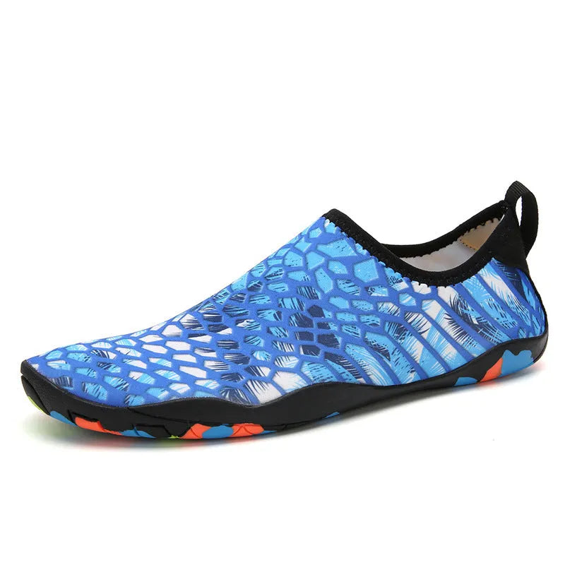 Beach wading shoes in blue with Lycra elastic fabric upper and EVA midsole, sizes 35-46