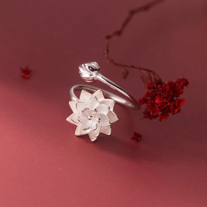 Elegant Chinese-style adjustable silver ring with lotus flower design
