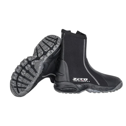 A pair of black non-slip outdoor beach diving boots with a side zipper and reinforced neoprene upper.