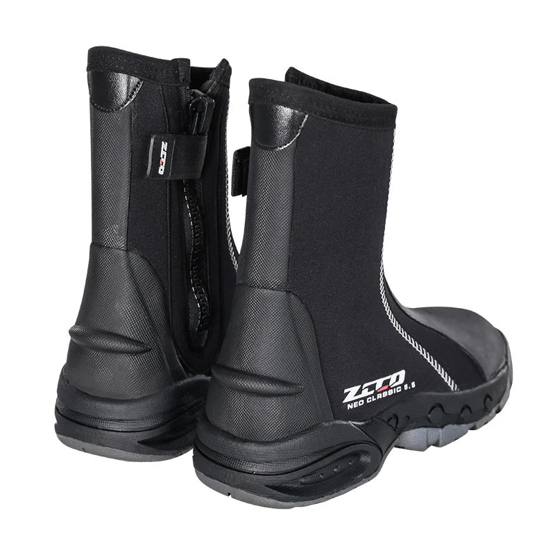 A pair of black non-slip outdoor beach diving boots with a side zipper and reinforced neoprene upper.