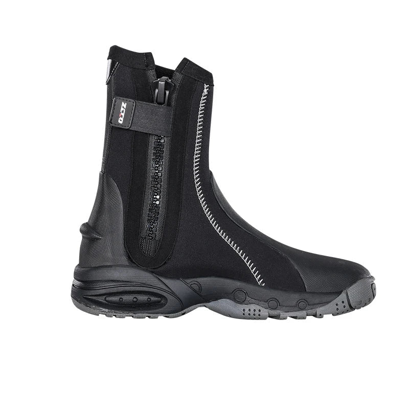 A pair of black non-slip outdoor beach diving boots with a side zipper and reinforced neoprene upper.