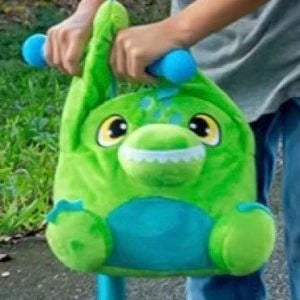 A colorful insulated lunch bag featuring animal designs, perfect for keeping meals and snacks fresh and organized on-the-go.